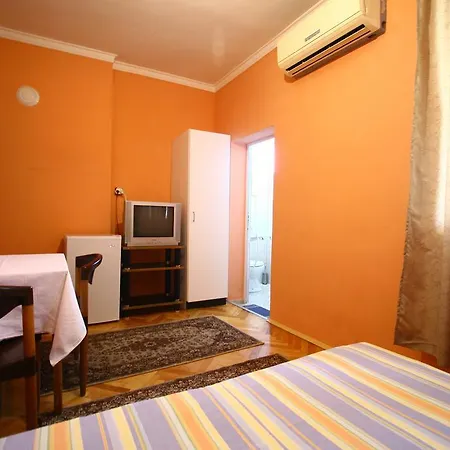 بيت شباب The House Hostel