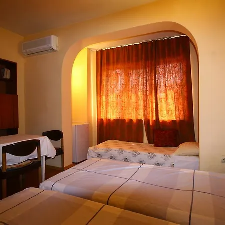 بيت شباب The House Hostel *